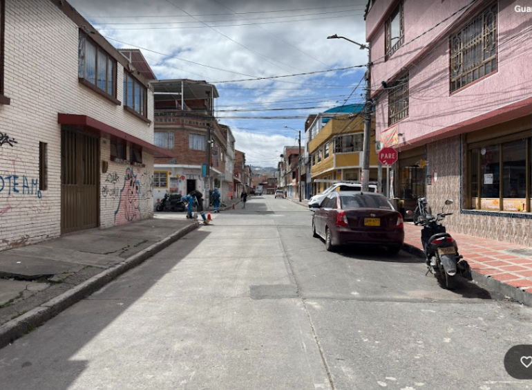 Cl. 70 A Bis A Sur #77l-1, Bogotá, Colombia 3